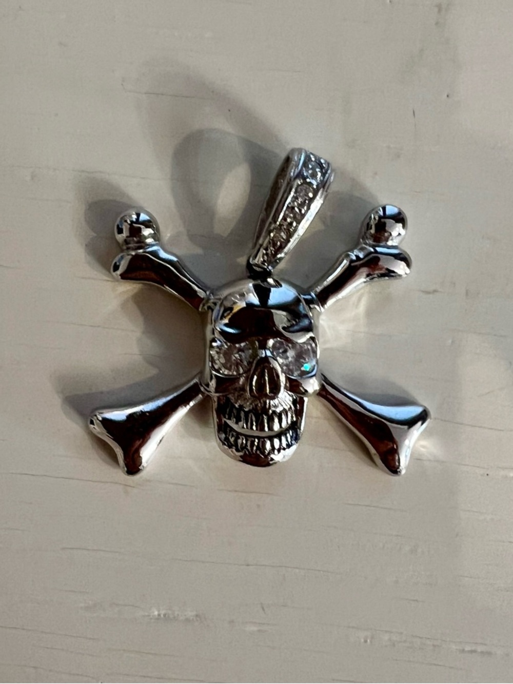 Skull metal pendant